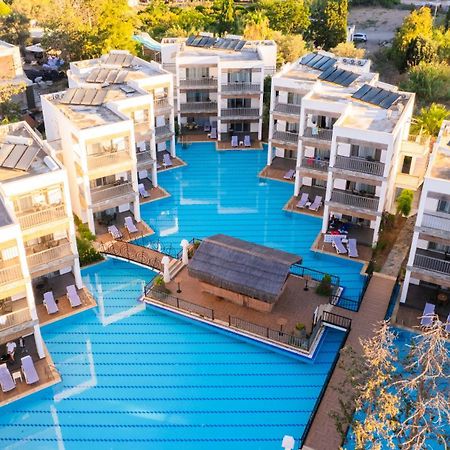 Ladonia Hotels Mio Bianco アキアーラ エクステリア 写真