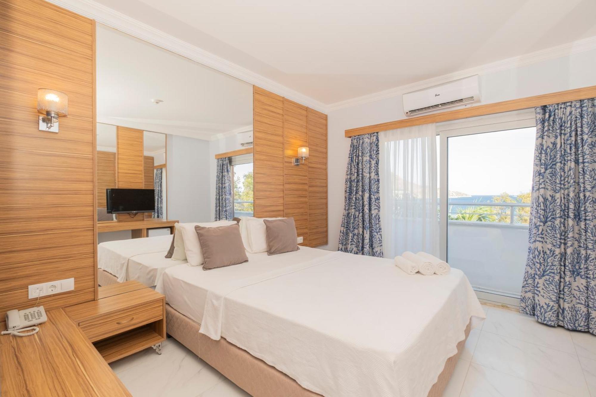 Ladonia Hotels Mio Bianco アキアーラ エクステリア 写真