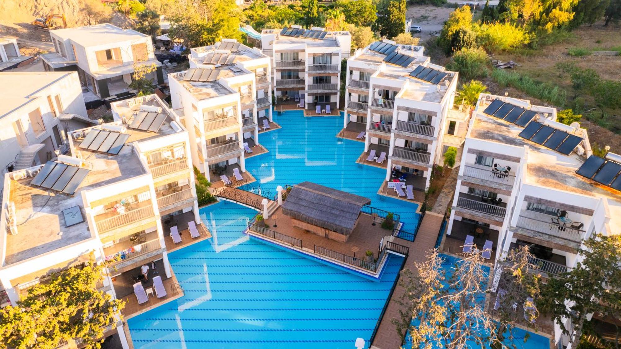 Ladonia Hotels Mio Bianco アキアーラ エクステリア 写真